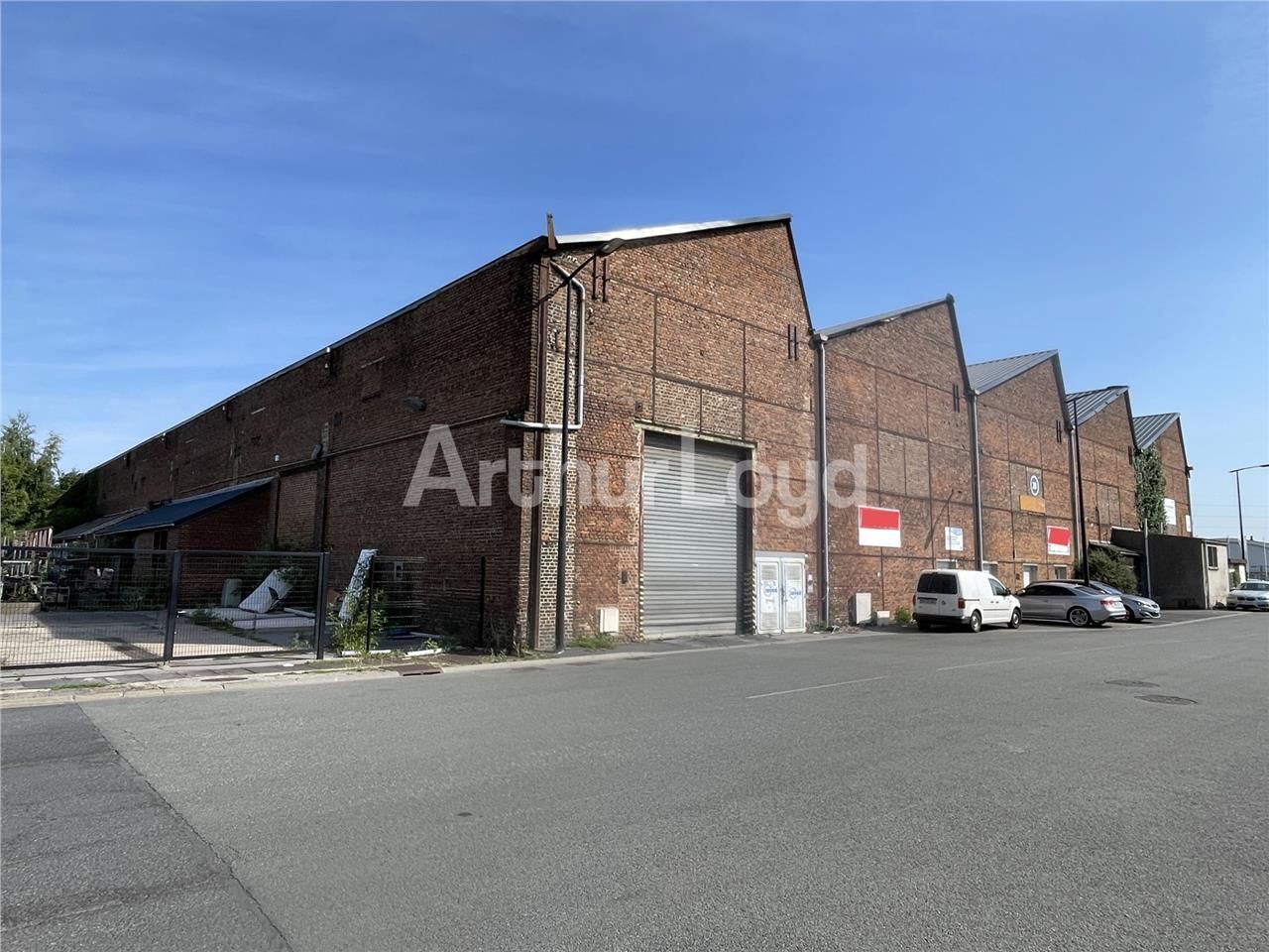 A Louer A vendre Entrepôt situé à 