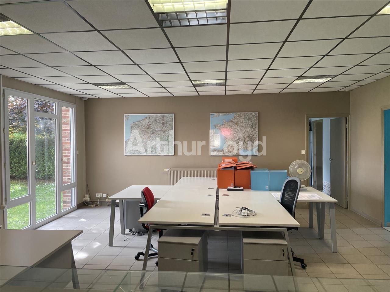 Immeuble de bureaux à louer situé dans