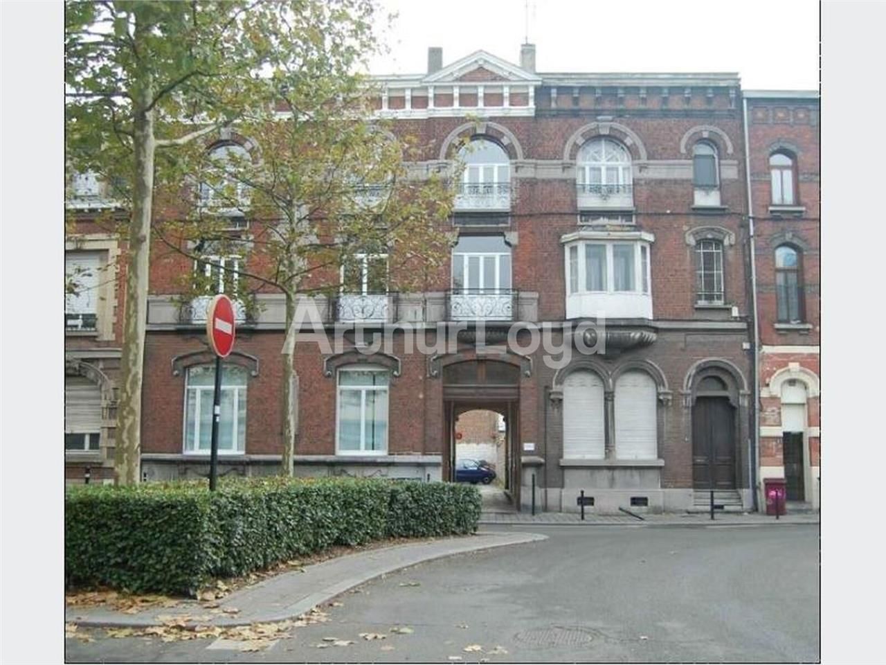 Arthur Loyd Valenciennes vous propose à la v