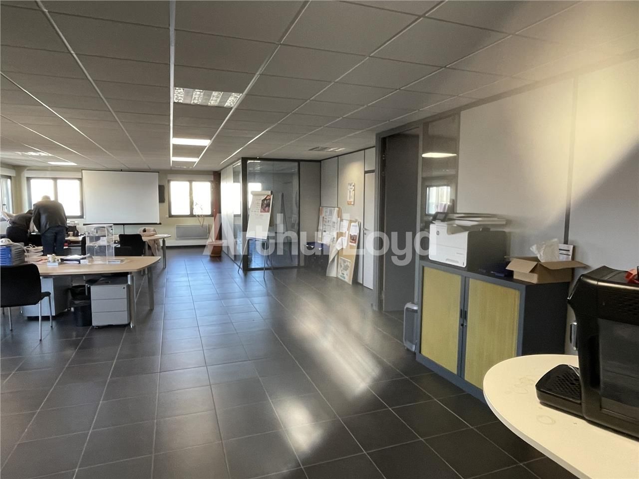 A LOUER, plateau de bureaux lumineux idéalem