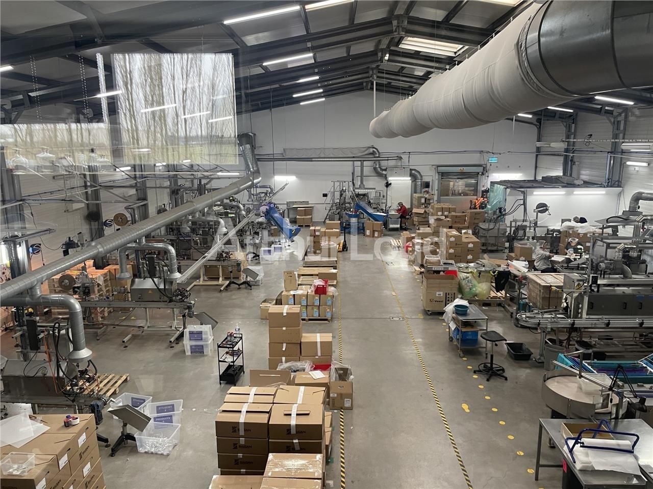 A vendre, sur une zone dynamique à proximit&