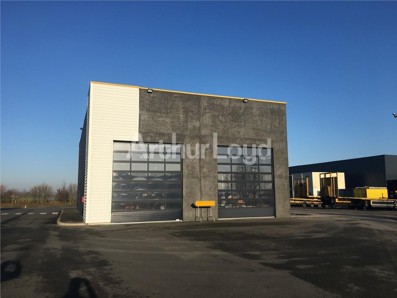 A louer, avec accès direct à l'autorout
