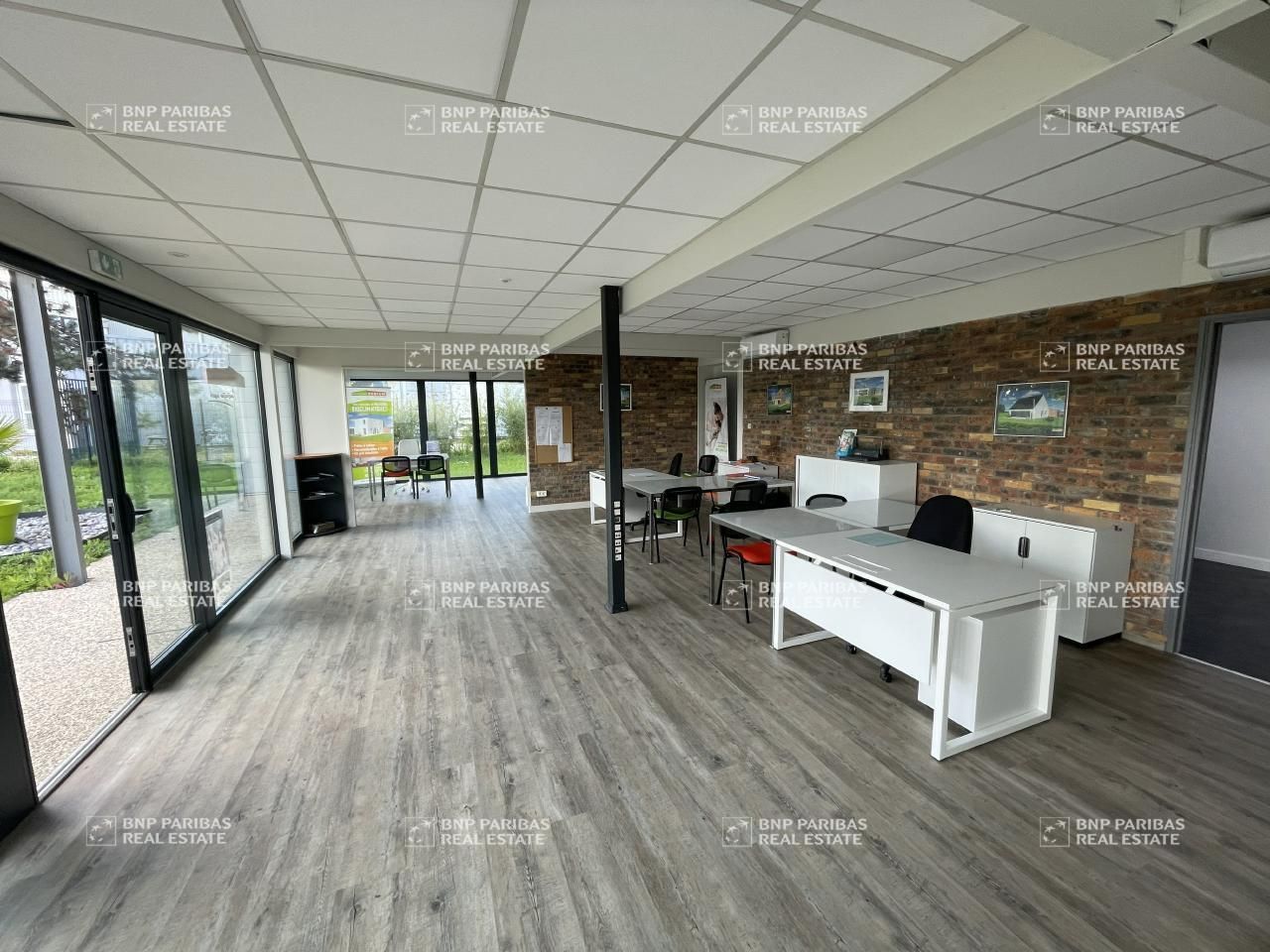 Location Bureaux 301 m² non divisibles 37100 Tours