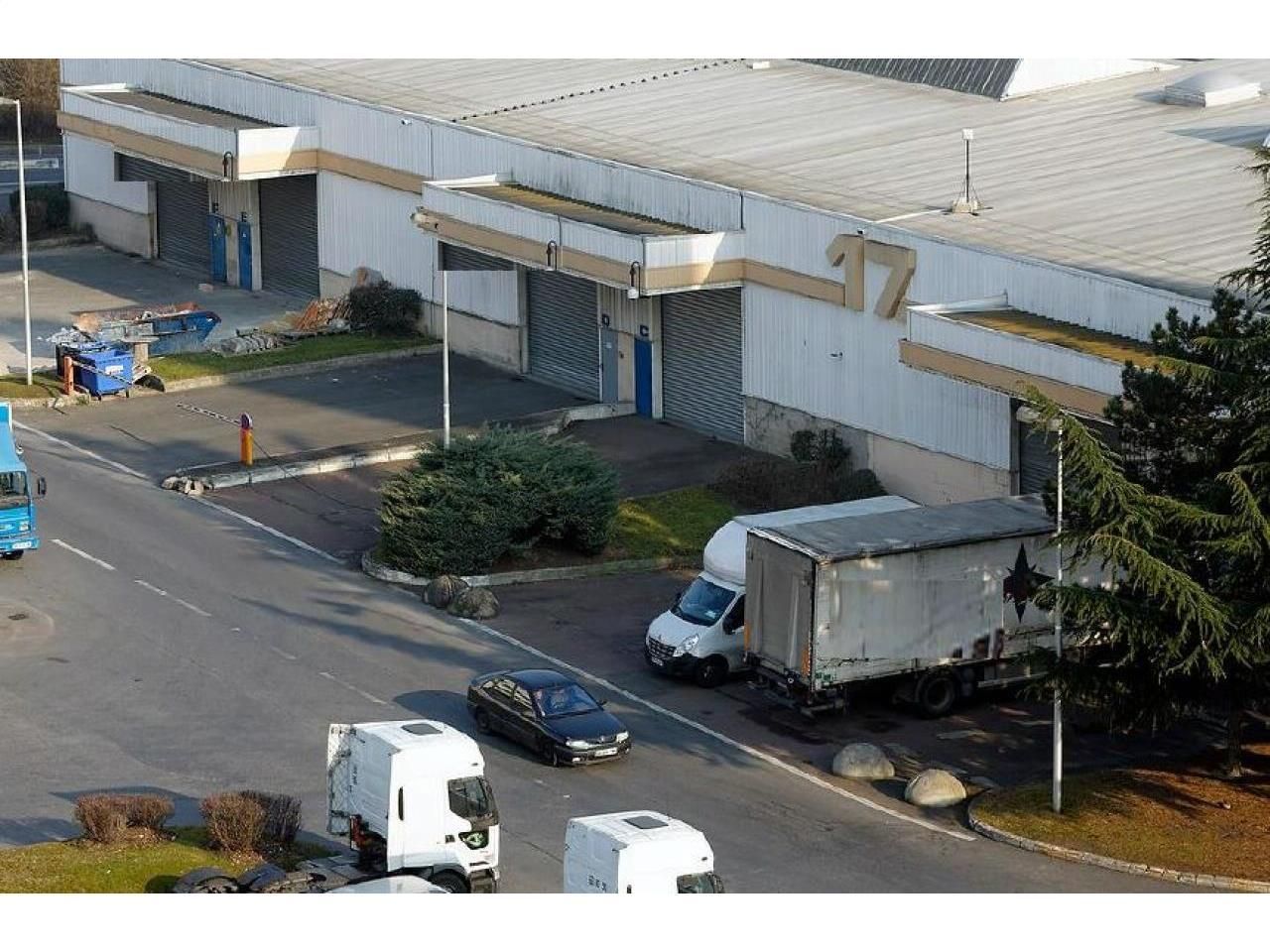 Location Entrepôts classe B 413 m² non divisibles 93600 Aulnay-sous-bois