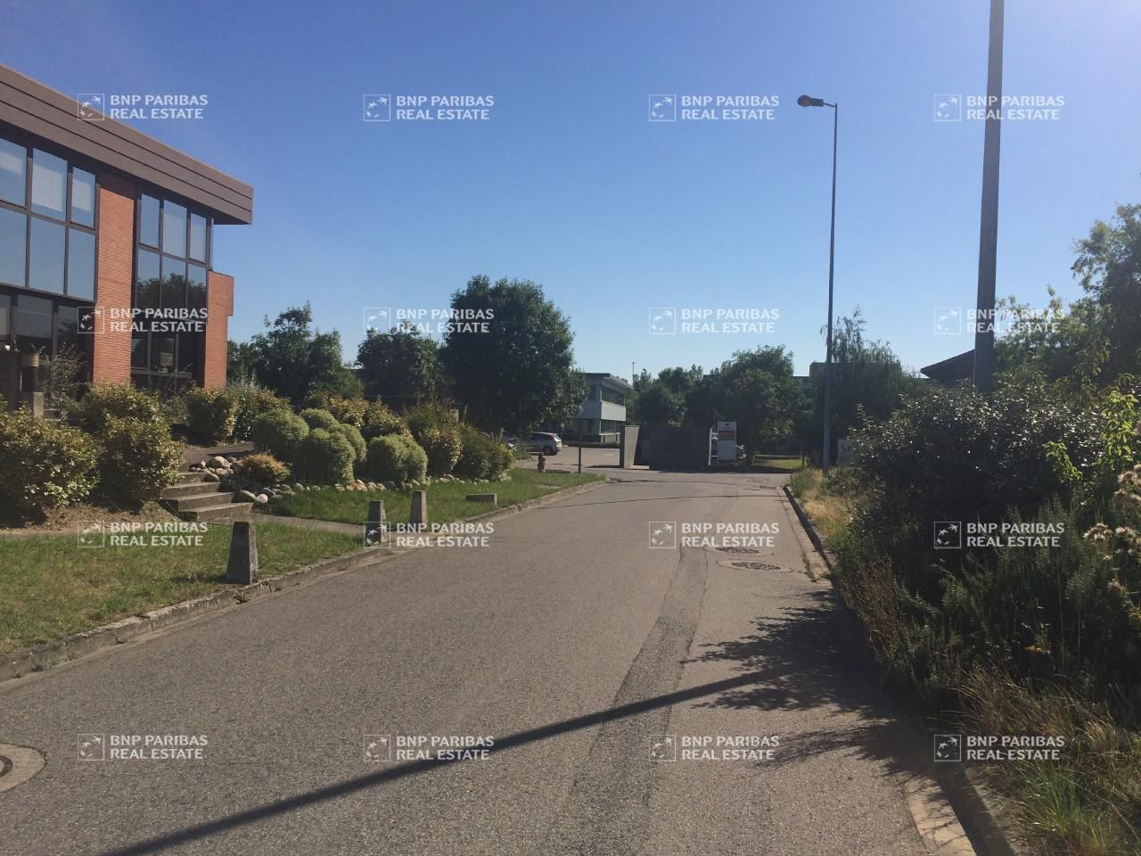 327 m² pour ce bureaux en location à Labège