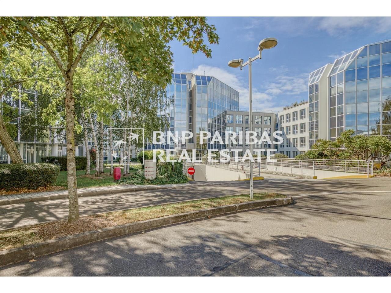 3317.5 m² pour ce bureaux en location à Velizy villacoublay
