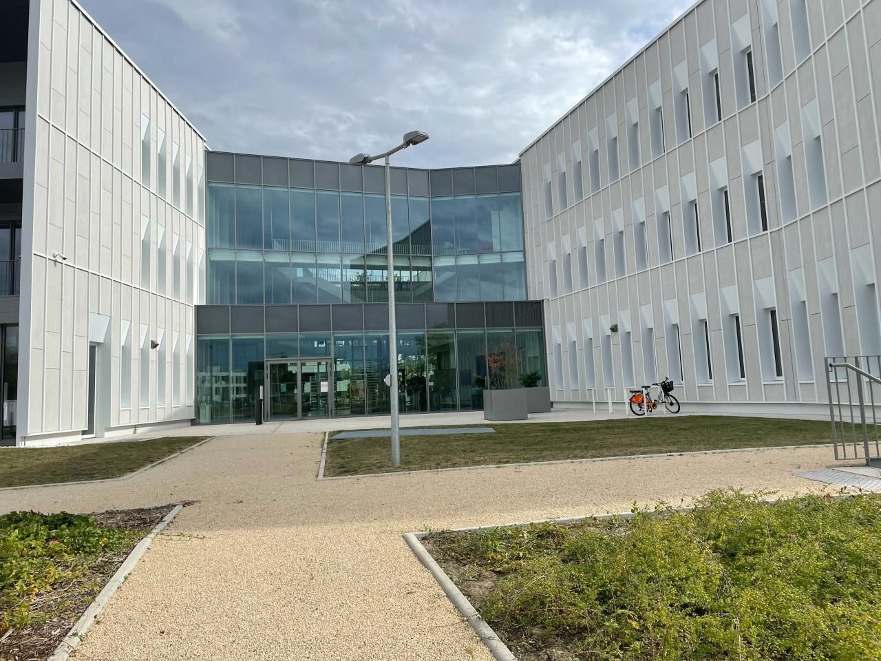 Location Bureaux 1104.2 m² divisibles 45160 Olivet