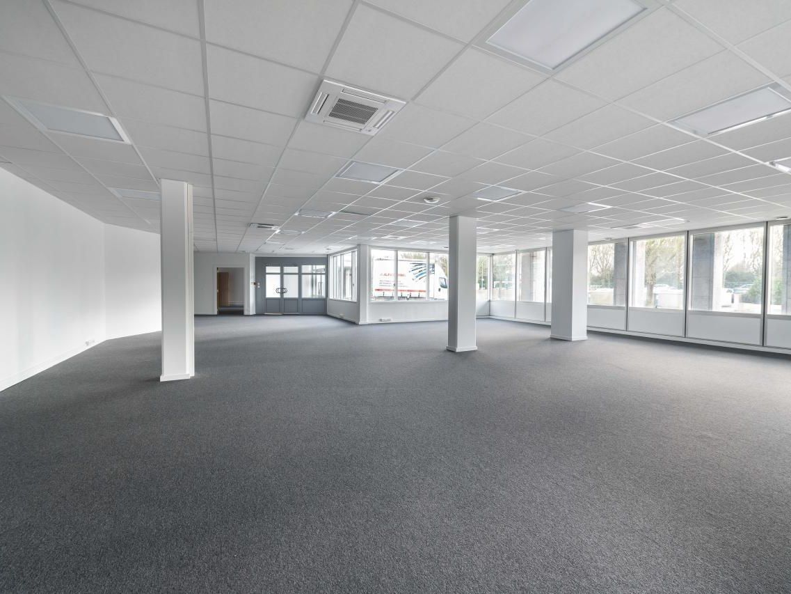 Vente Bureaux 2445.7 m² divisibles 93420 Villepinte