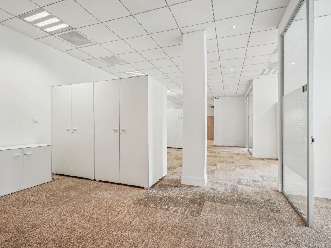 341.5 m² pour ce bureaux en location à Paris
