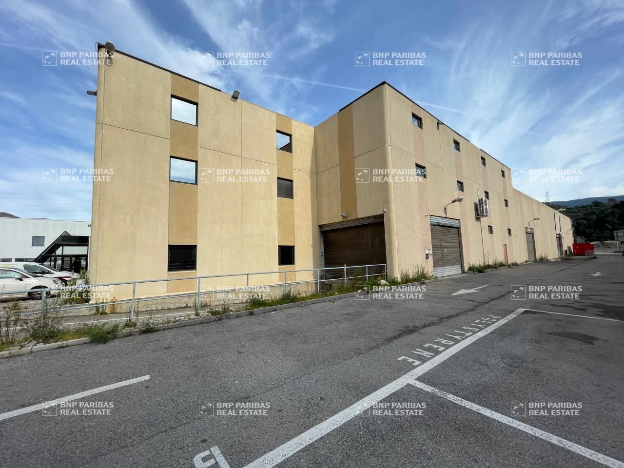 Location Activité 3724 m² non divisibles 06510 Carros