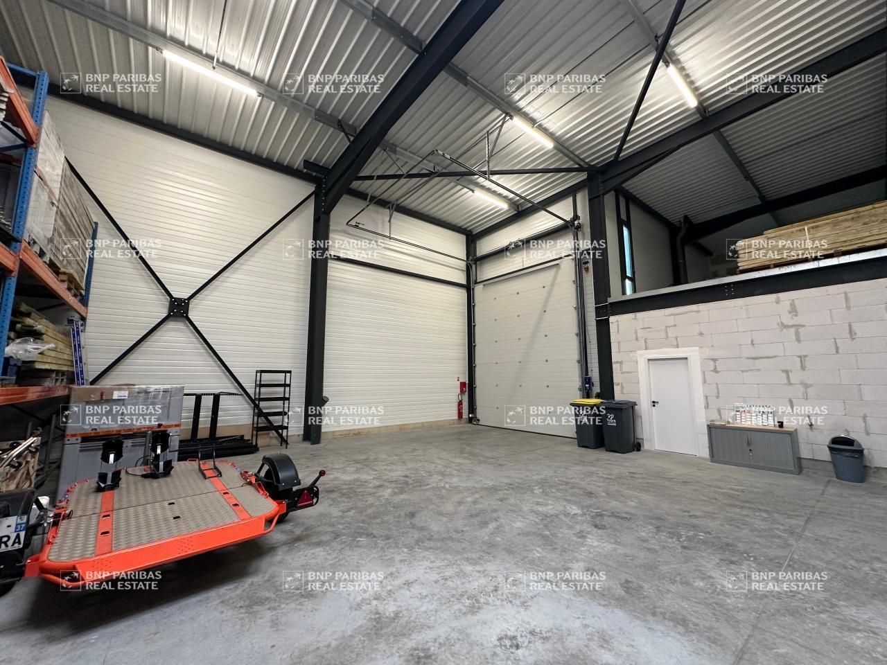 1053 m² pour ce activité en location à Joué-lès-tours