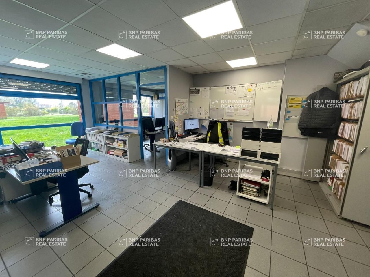 2030 m² pour ce activité en location à Douvrin