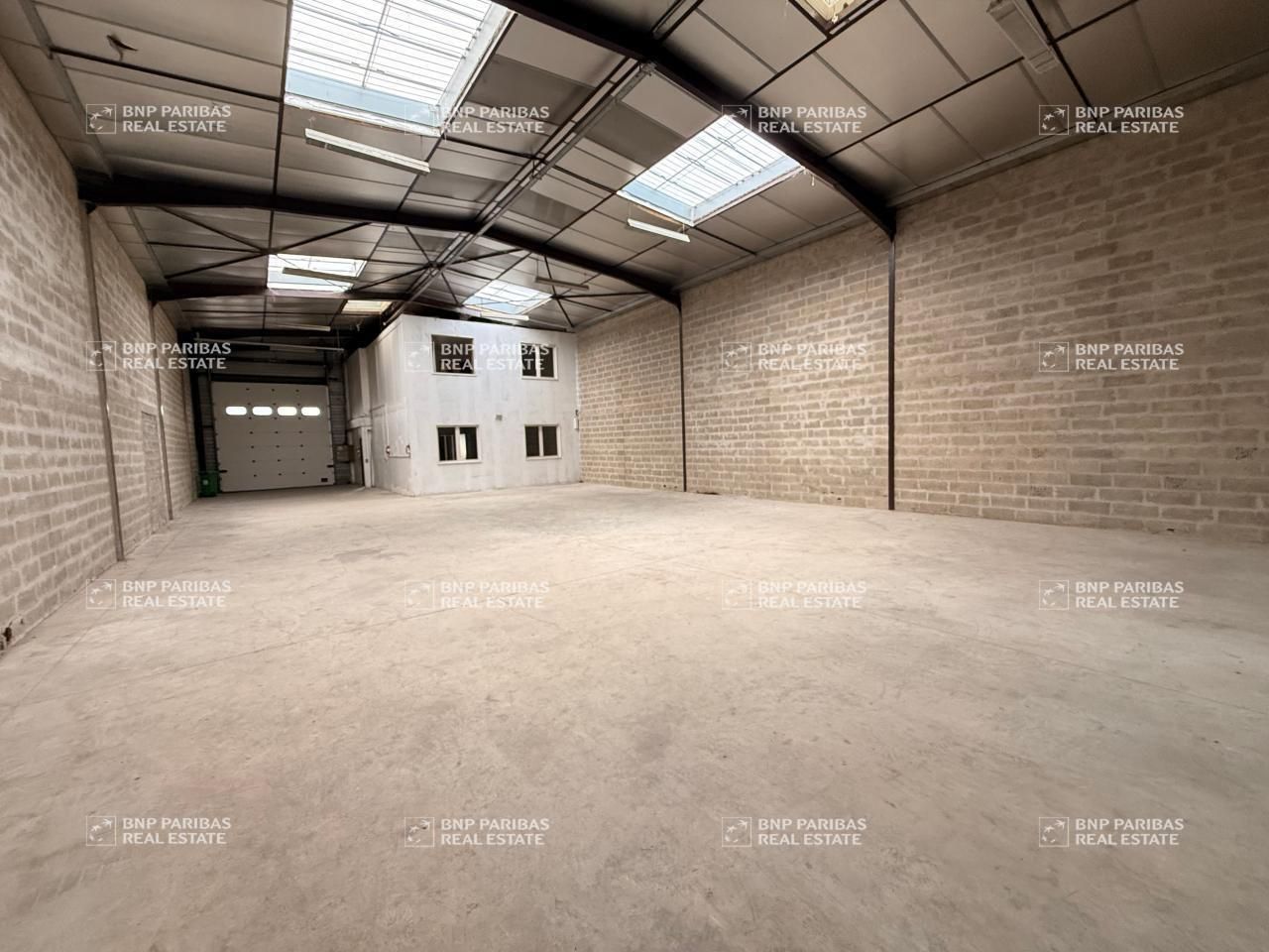 Location PME-PMI 639 m² divisibles 77340 Pontault-combault