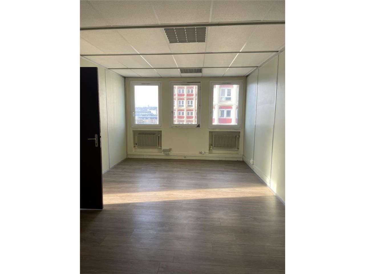 744 m² pour ce bureaux en location à Rouen