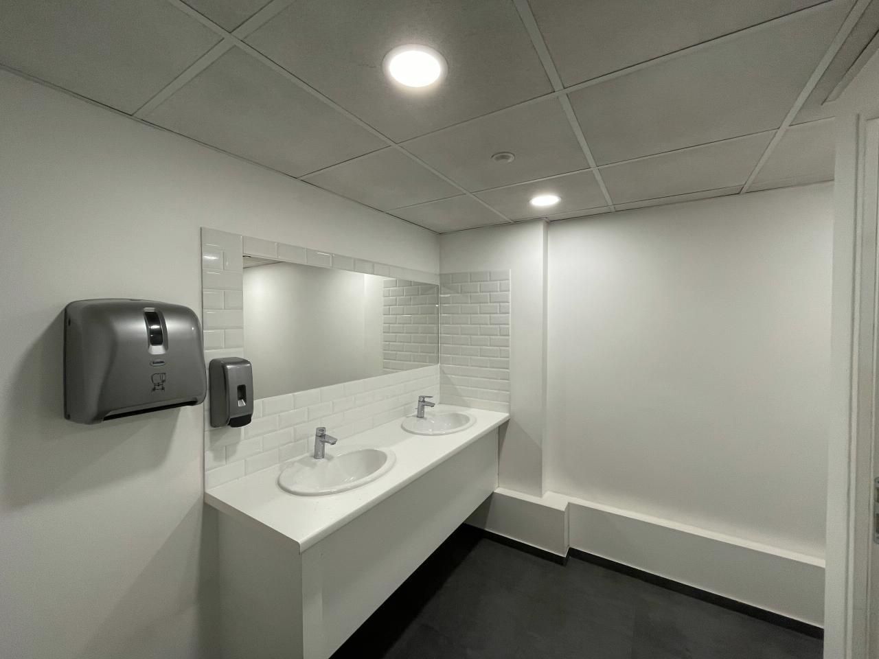 696 m² pour ce bureaux en location à Rouen