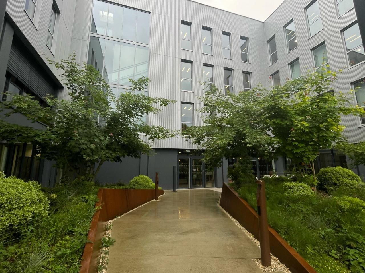 623 m² pour ce bureaux en location à Cesson-sévigné