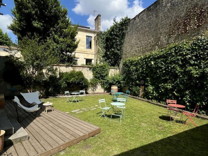 Location Bureaux 519.5 m² divisibles 33300 Bordeaux