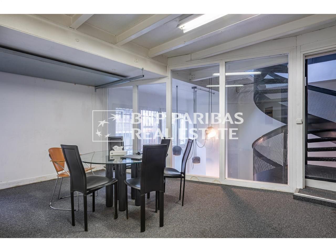 Vente Bureaux 856.8 m² non divisibles 93210 Saint-denis