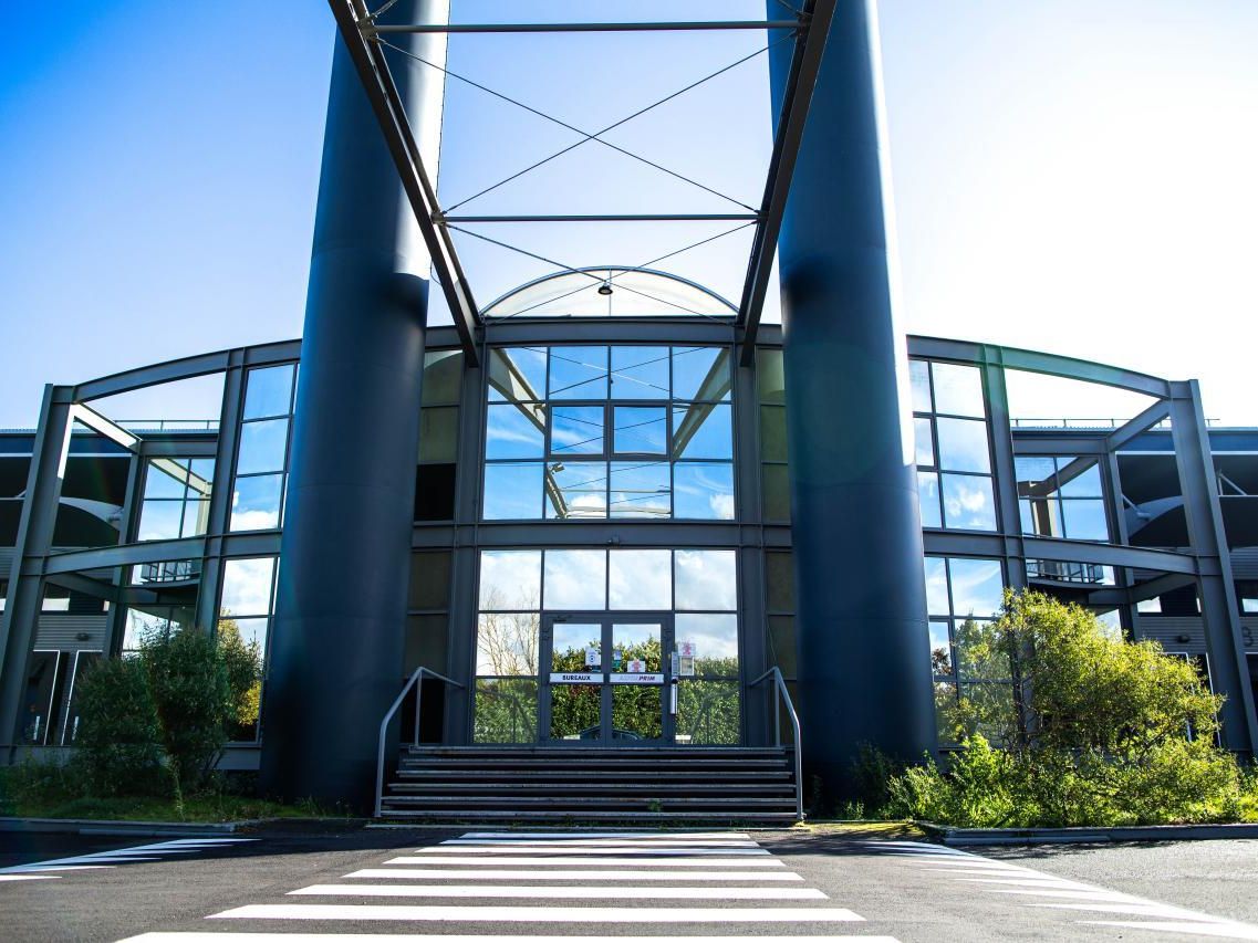 10966 m² pour cetentrepôts classe a en location à Lieusaint