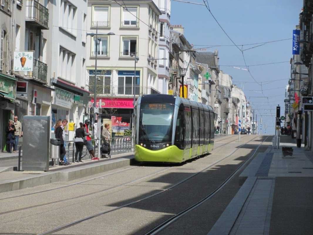 A Brest hyper centre, beau local commercial de 68