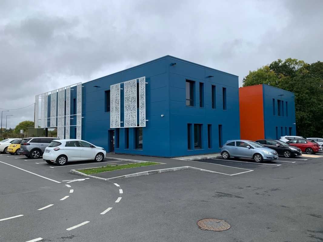 A louer / à  vendre, 500 m² de locaux brut de bét