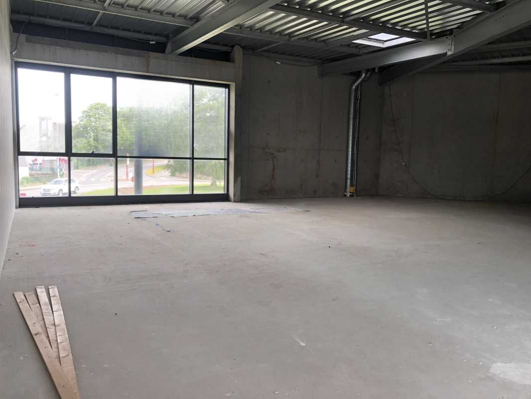 Arthur Loyd vous propose à la location, un local 