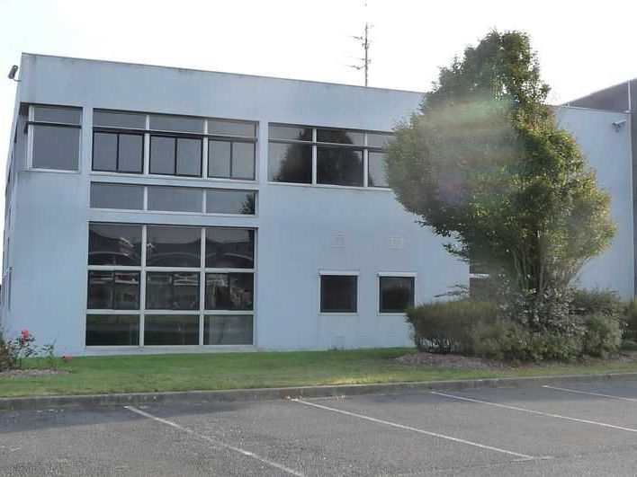 Arthur Loyd vous propose à la location, un ensemb