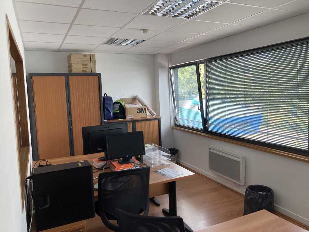 A Brest port de commerce  dans immeuble tertiaire