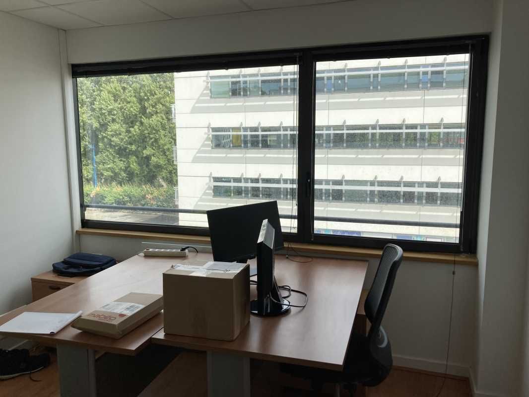 A Brest port de commerce  dans immeuble tertiaire