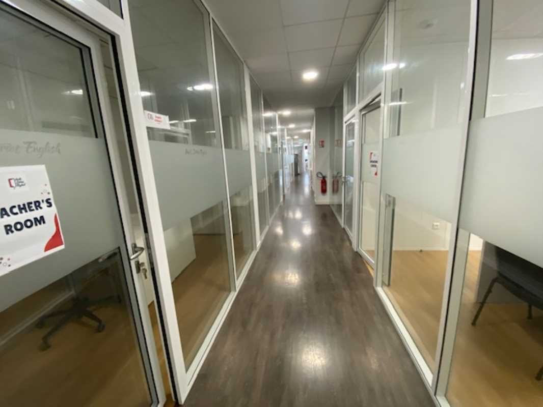 Arthur Loyd vous propose à louer, un local commer