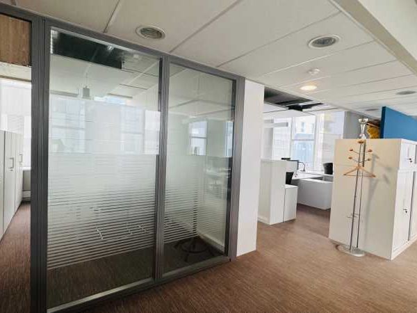 Arthur Loyd vous propose à la location, un platea