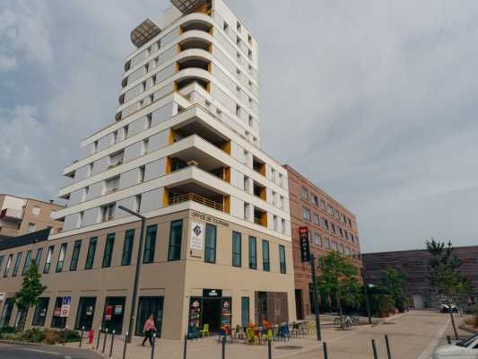 Locaux commerciaux à vendre à louer en pied d'imm