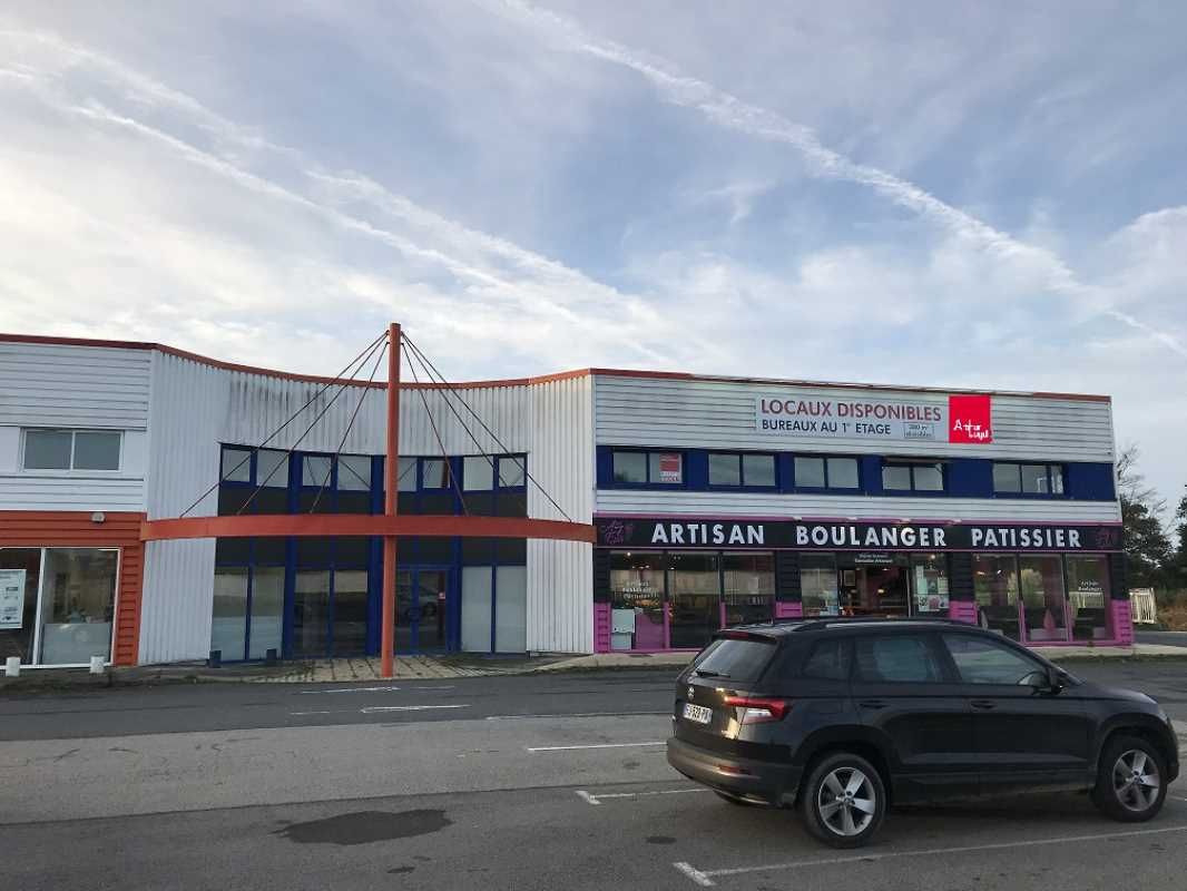 A Quimper, au sein d'un immeuble mixte de bureaux