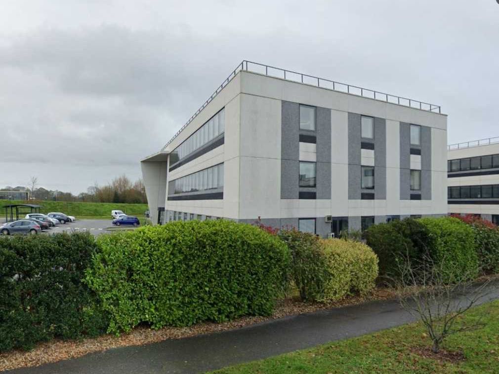 Arthur Loyd vous propose à la location ou à la ve