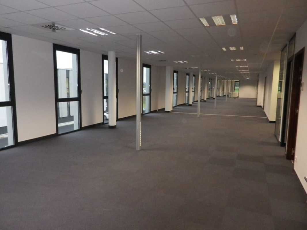 Arthur Loyd vous propose à la location, un platea