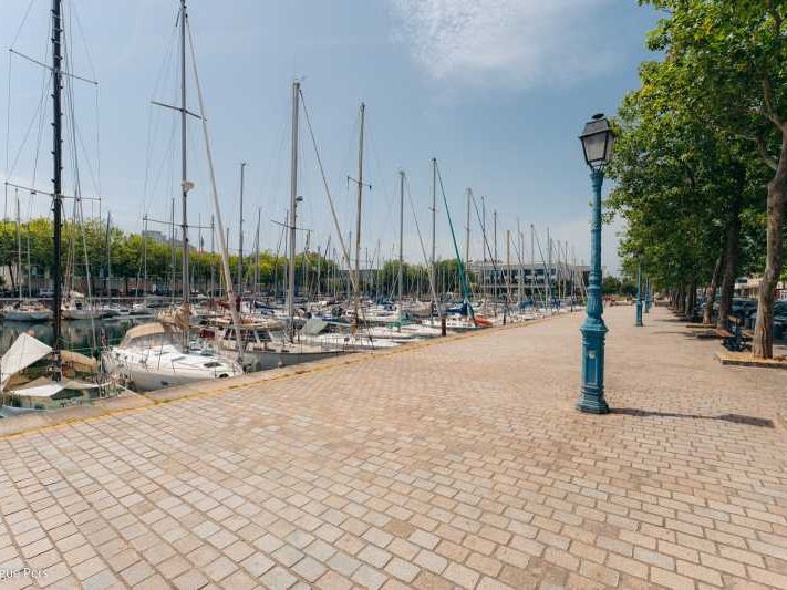 Arthur Loyd vous propose  un immeuble neuf de bel