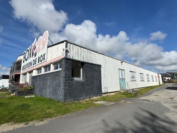 Arthur Loyd vous propose un entrepôt d'environ 1 