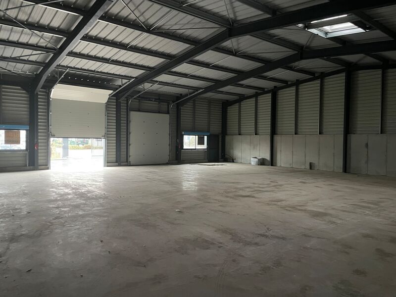 Idéalement situé au coeur de la zone d'activité d