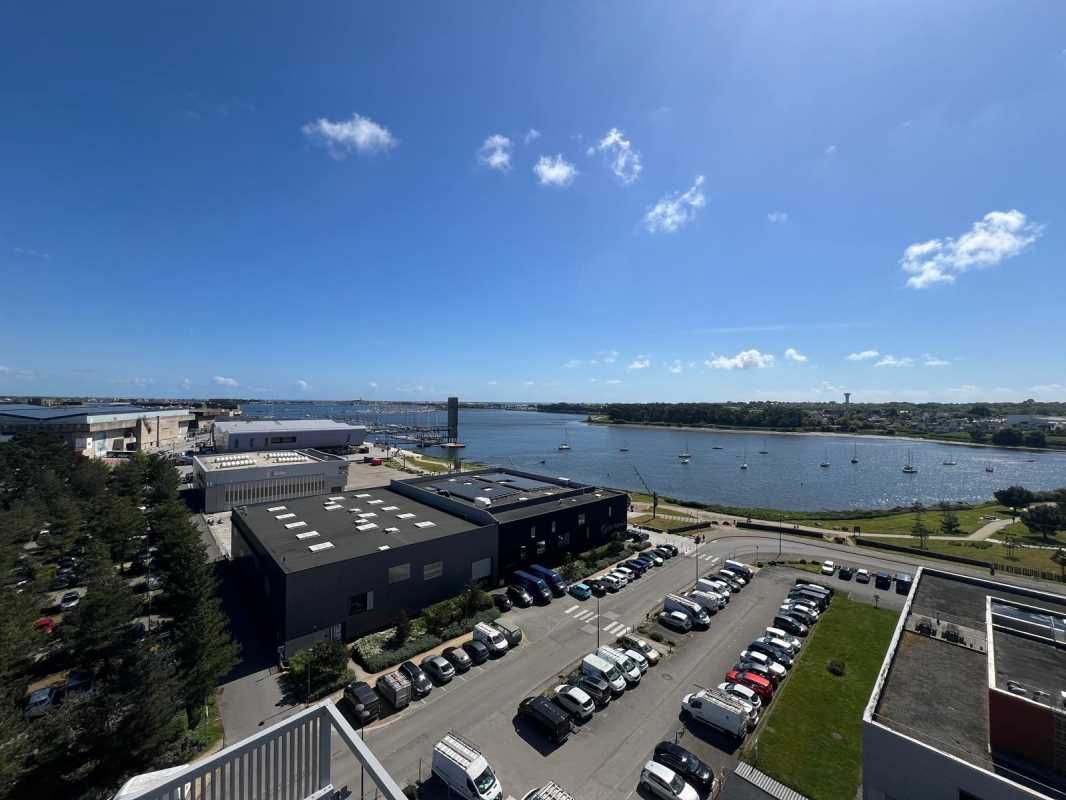 LORIENT - Secteur La Base / Keroman  Au sein d'un