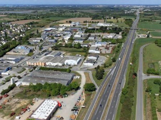 Arthur Loyd vous propose à la location, un local 