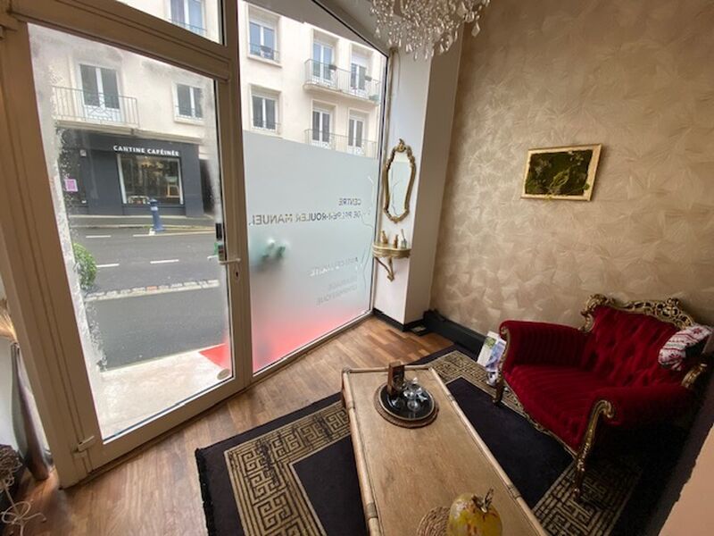 Arthur Loyd Brest propose à la cession un local c