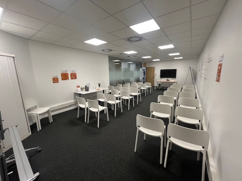 Arthur Loyd vous propose à la location, un ensemb