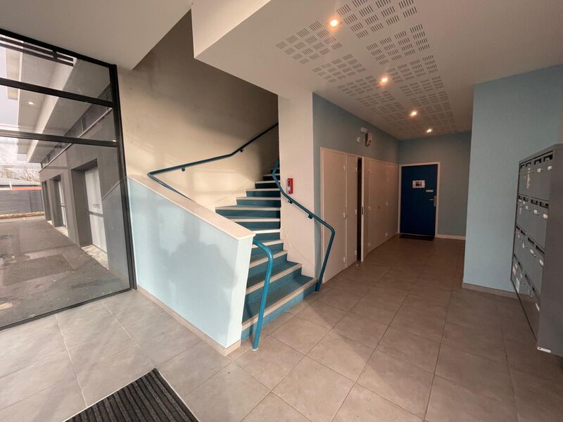 Arthur Loyd vous propose à la location, des espac