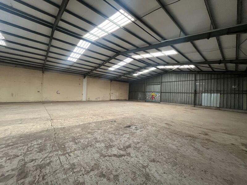 Bâtiment d'activité et de stockage - 3 cellules d