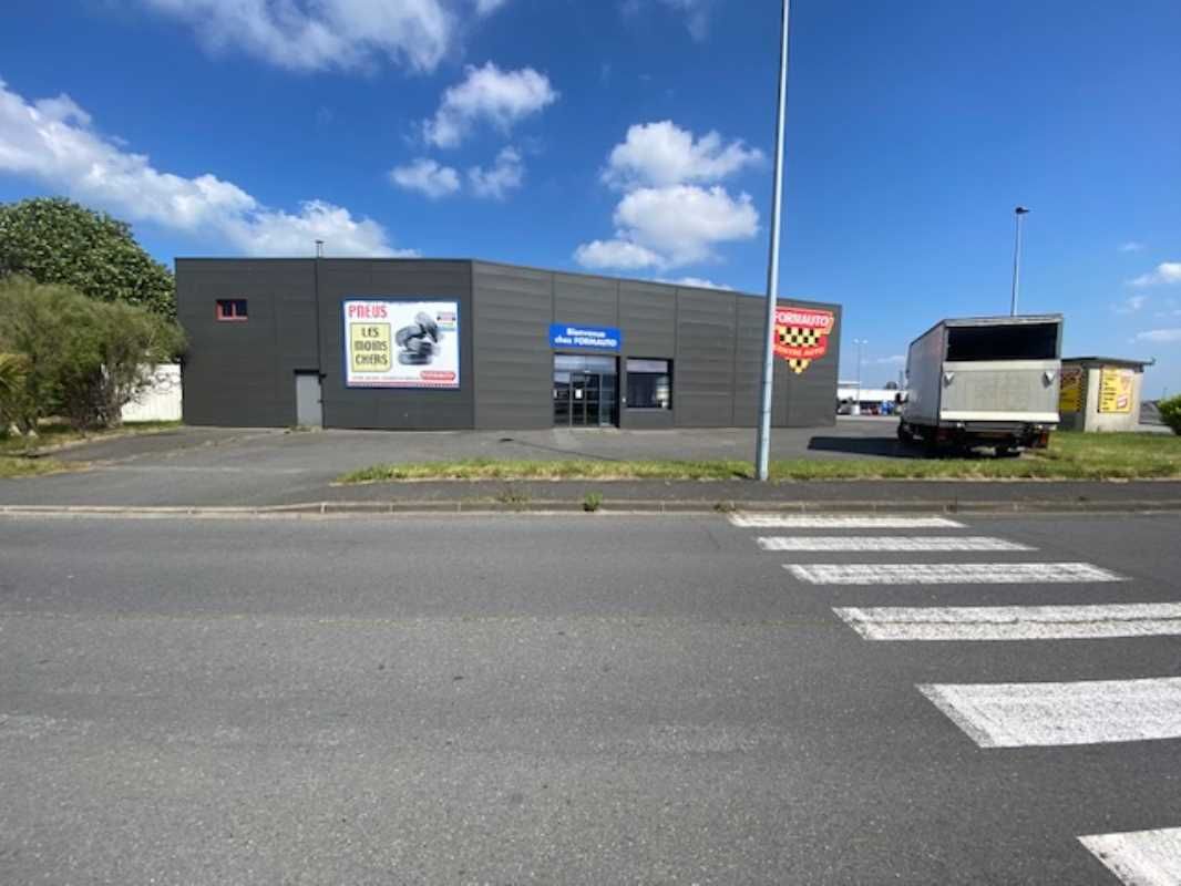 Arthur Loyd vous propose un bâtiment commercial i