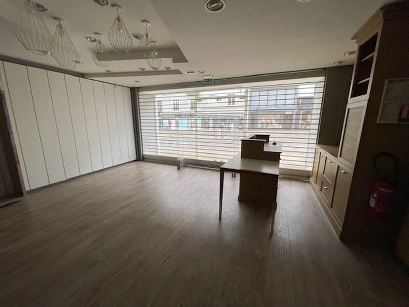 Arthur Loyd vous propose, en exclusivité, à la lo