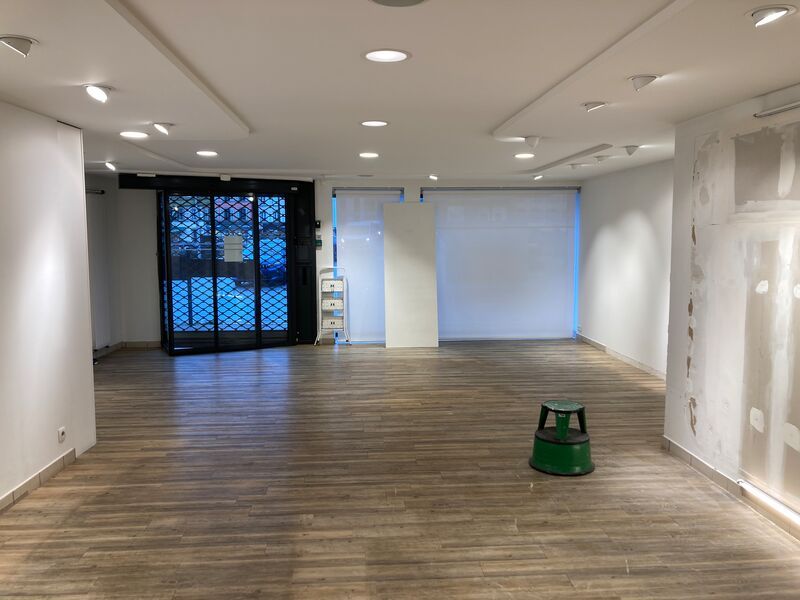 Idéalement situé en plein centre-ville de Château