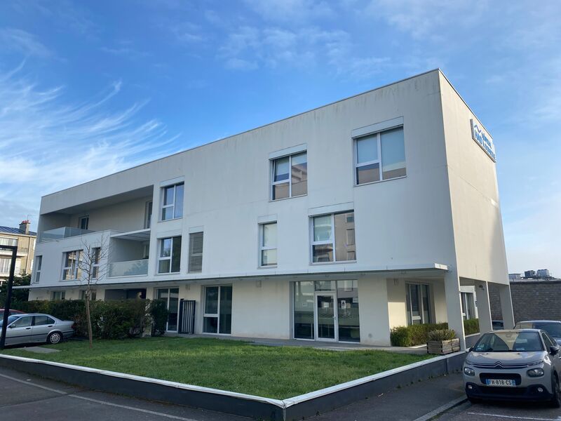 LORIENT - Immeuble de bureaux indépendant d'envir