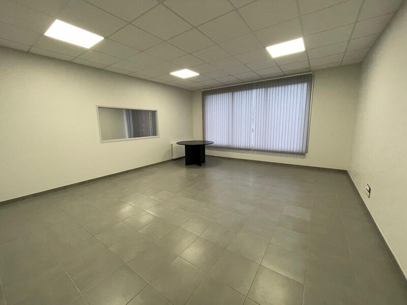 Située au coeur du parc d'activité de la Paviotai