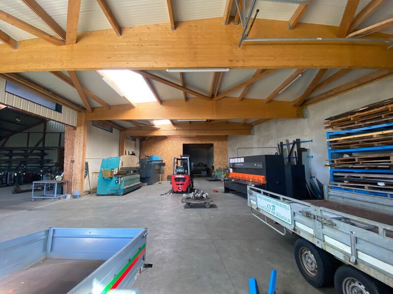 Nous vous proposons à la vente un ensemble immobi